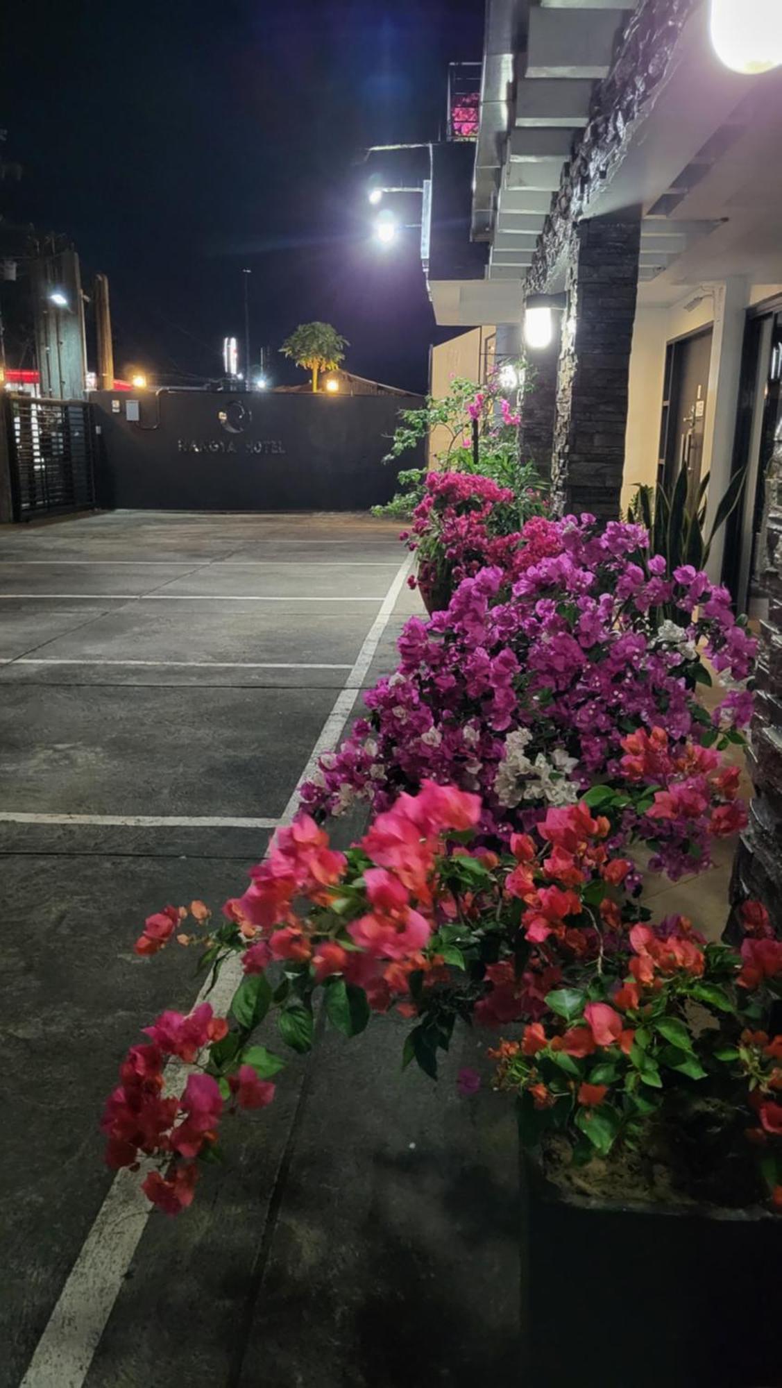Rangya Hotel Tagaytay City Exterior foto