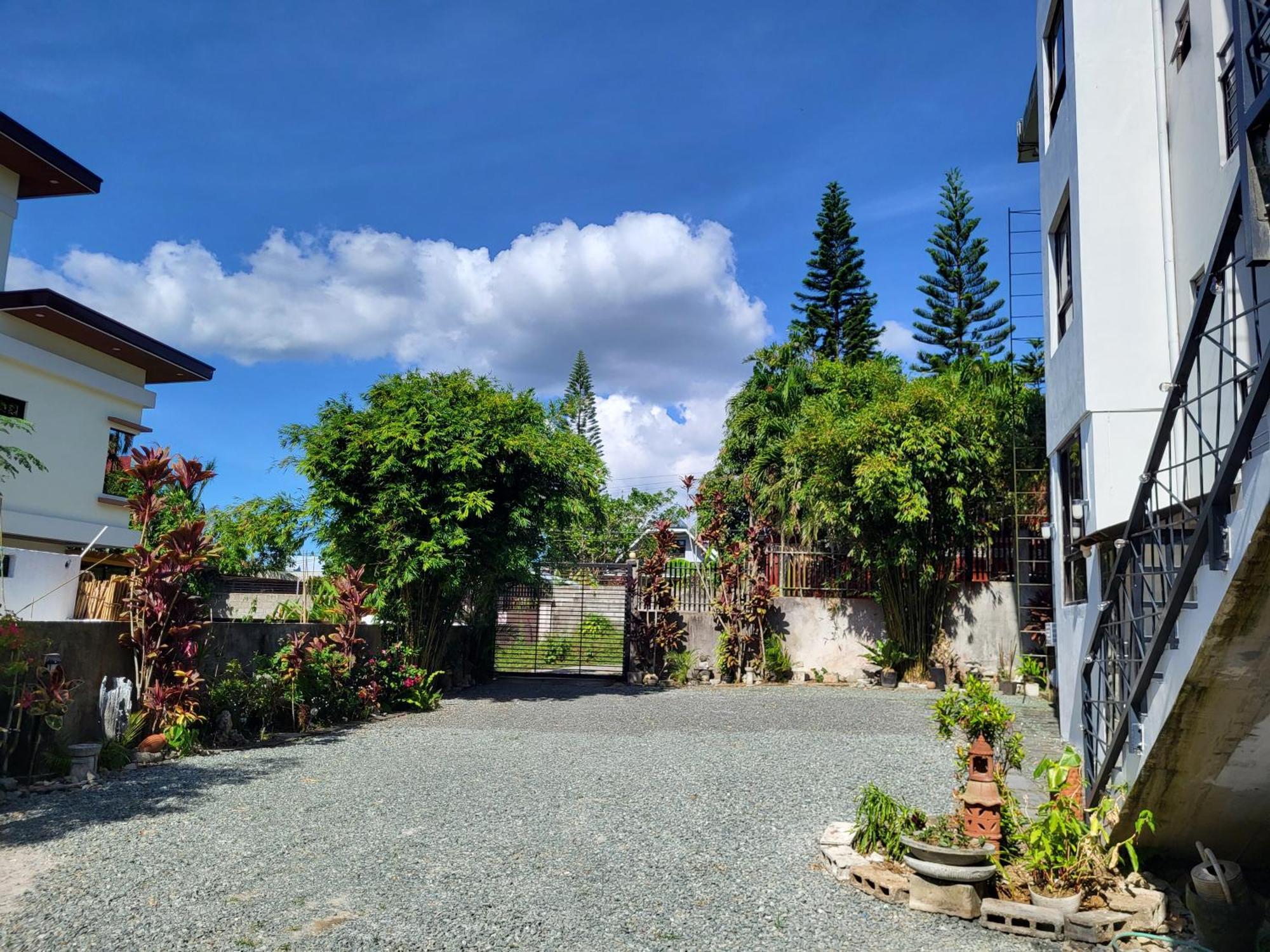 Rangya Hotel Tagaytay City Exterior foto
